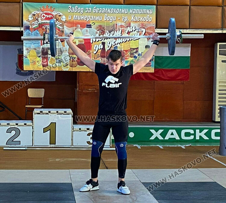 Тежкоатлетките на Хасково станаха шампионки на Държавното лично отборно първенство