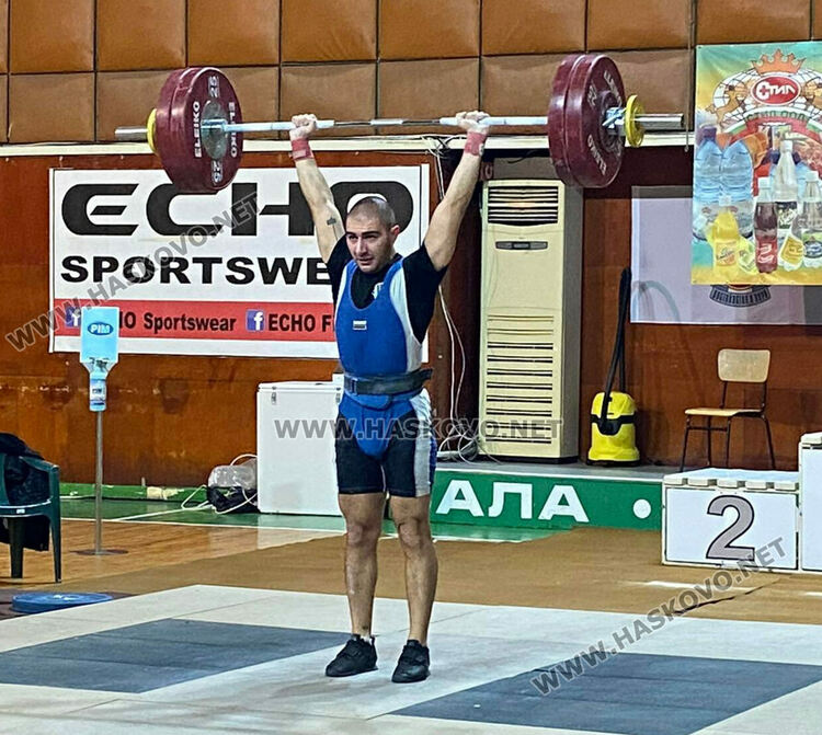 Тежкоатлетките на Хасково станаха шампионки на Държавното лично отборно първенство
