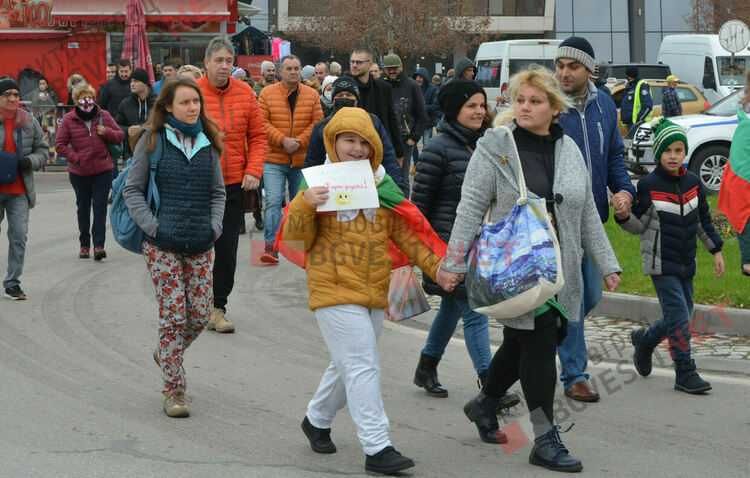 Протест в защита на чистия въздух в Димитровград блокира булеварди