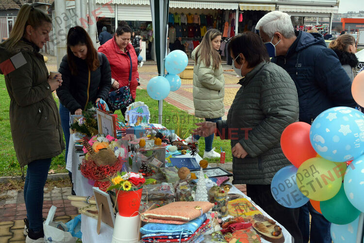 Второкласници сътвориха "Коледно чудо" за Радост