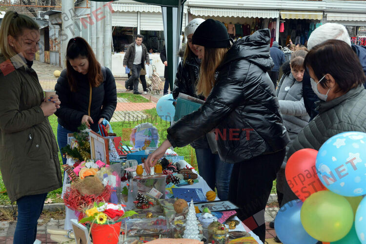 Второкласници сътвориха "Коледно чудо" за Радост