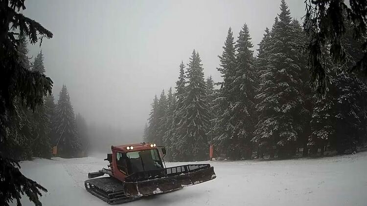 Родопските проходи са покрити със сняг, карайте внимателно!