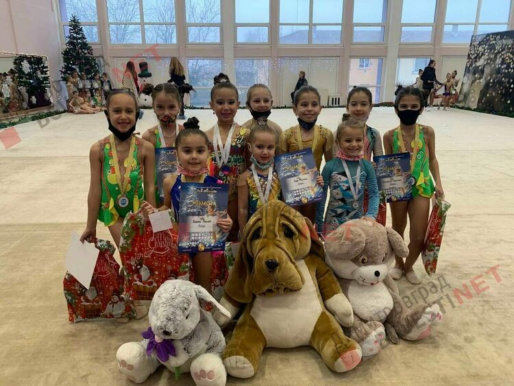 Гимнастички от Хасково, Кърджали и Димитровград се окичиха с множество медали на международен турнир