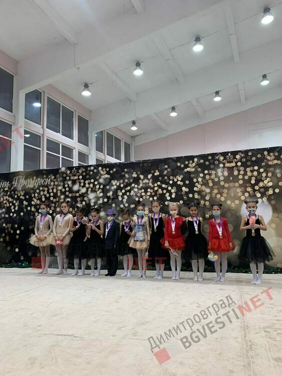 Гимнастички от Хасково, Кърджали и Димитровград се окичиха с множество медали на международен турнир