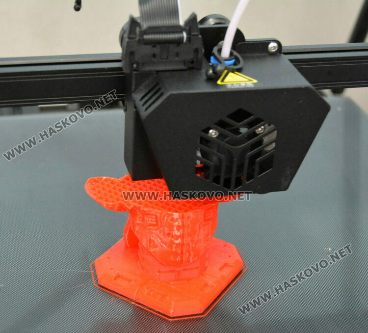 В Хасковската математическа гимназия развиват кариерното ориентиране в модерен STEM кабинет