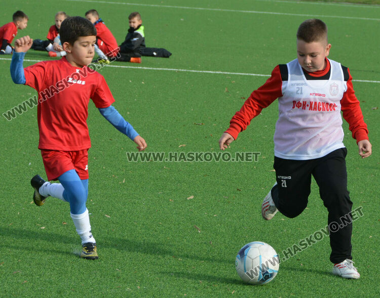 Първият отбор на ОФК „Хасково“ спечели купата на футболен турнир в Хасково 