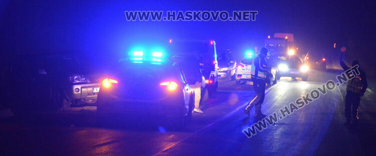 Нисан излетя в канавка след удар във Фиат