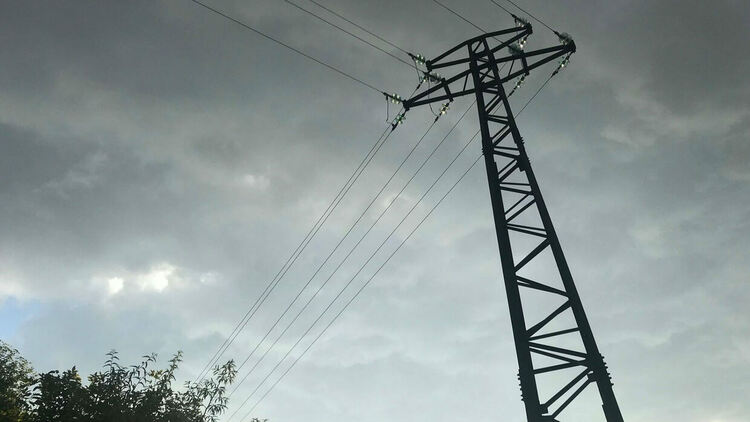 Села и квартали в Смолянско са без ток от часове