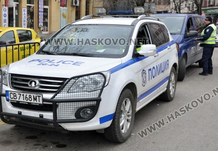 Арестуваха младеж за кражби на акумулатори в &bdquo;Орфей&ldquo;, 13-годишна задигна козметика