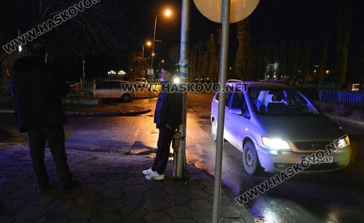 Водач на Опел блъсна дете на пешеходна пътека в Хасково