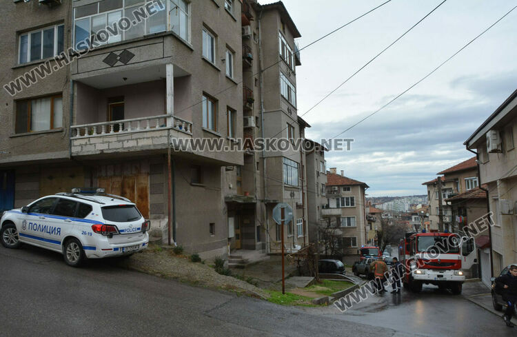 Сигнал за запален комин вдигна на крак пожарната