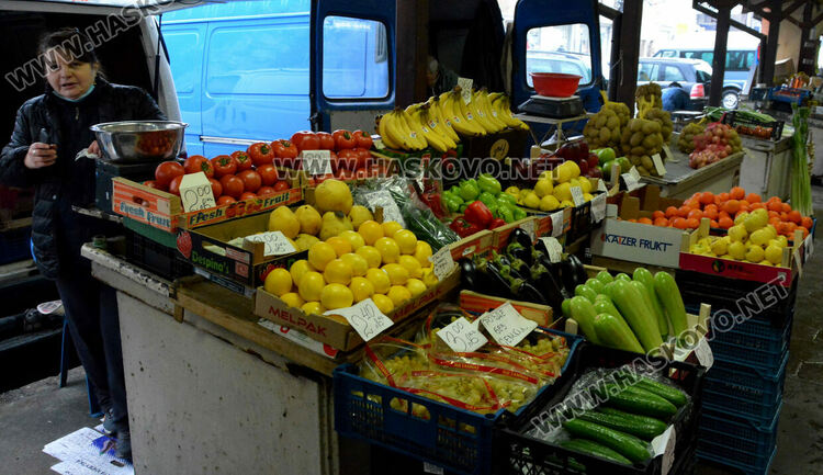 Есенно изобилие на Зеленчуковия пазар в Хасково