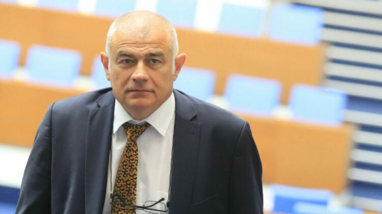 Георги Гьоков: Обществото няма да приеме нищо друго, освен замразяване на цените на тока