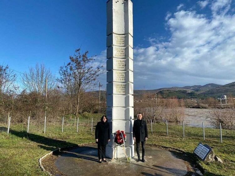 Почетоха паметта на загиналите пред 31 години 10 военнослужещи в река Върбица