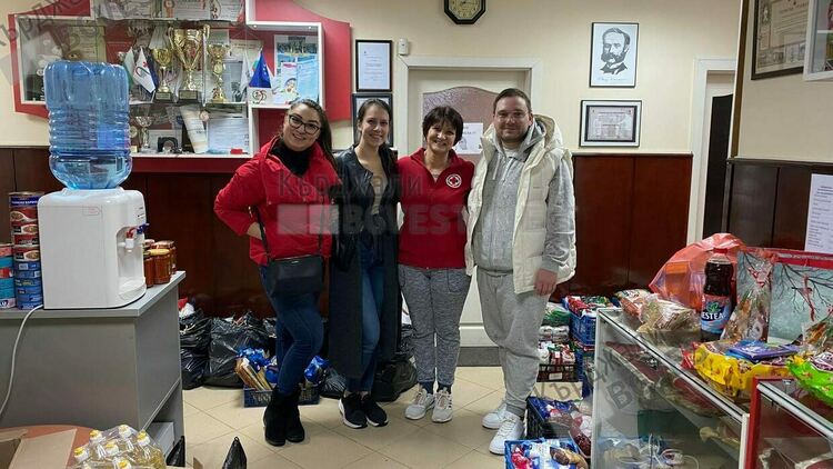 Младите ротарианци отново с благотворителна инициатива "Купи и дари"