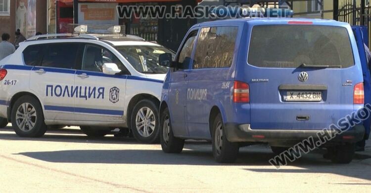 Задържаха трима с наркотици в Хасково и Харманли