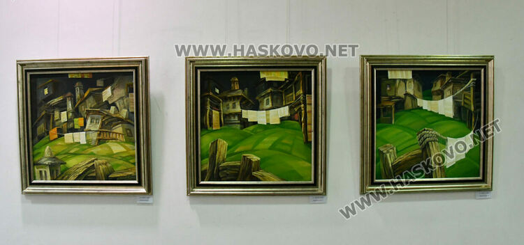 14 художници от Хасковското дружество подредиха изложба във „Форум“