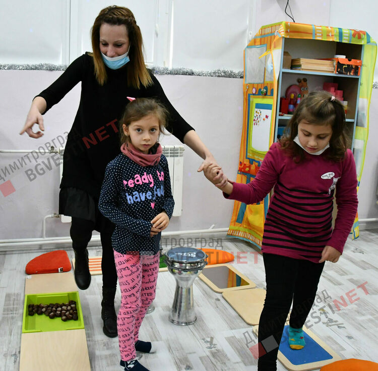 В ОУ "Пенчо Славейков" откриха Сензорна стая