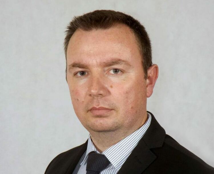 Кметът на Баните изригна заради  проблемите с тока и телефоните всяка зима в малките сала