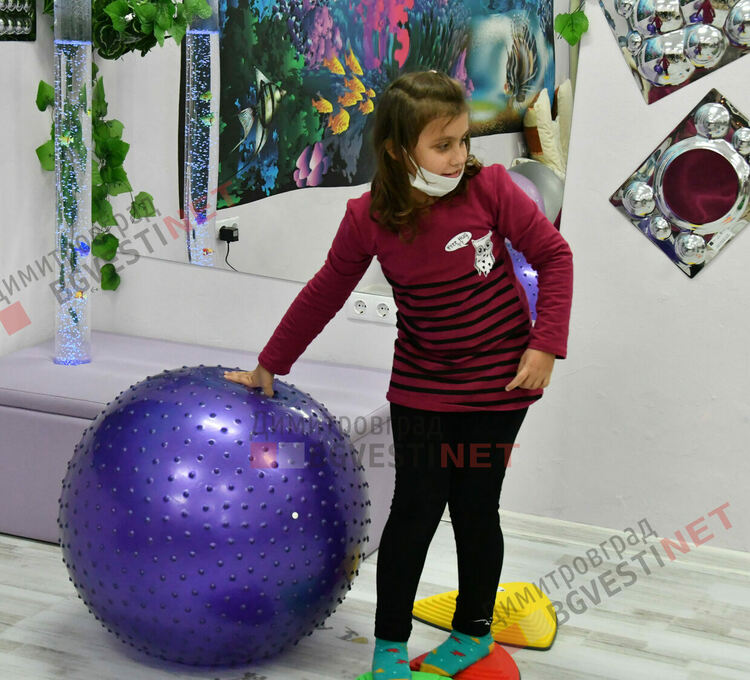 В ОУ "Пенчо Славейков" откриха Сензорна стая