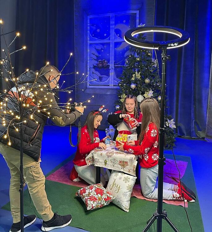 Песента „Вълшебен ден“, избрана от хоровите диригенти, вече има и клип  