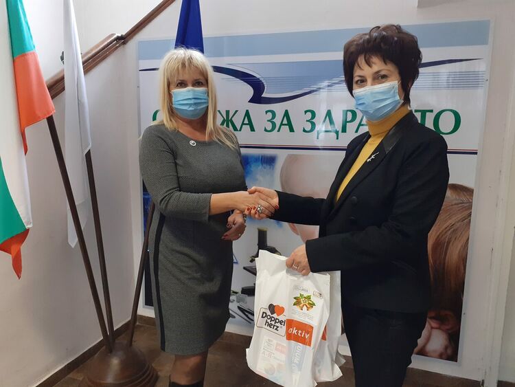 РЗИ-Смолян с дарение за здравето на деца в приемни семейства