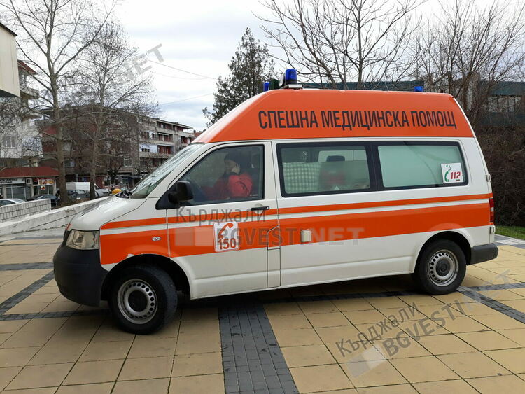 Блъснаха млада жена на пешеходна пътека в центъра на Кърджали