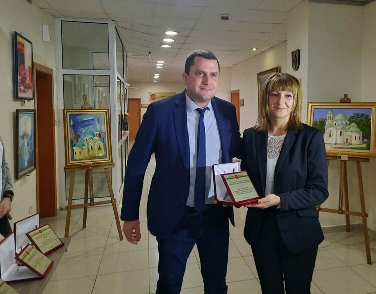 Кметът на Перник Станислав Владимиров връчи годишни награди 