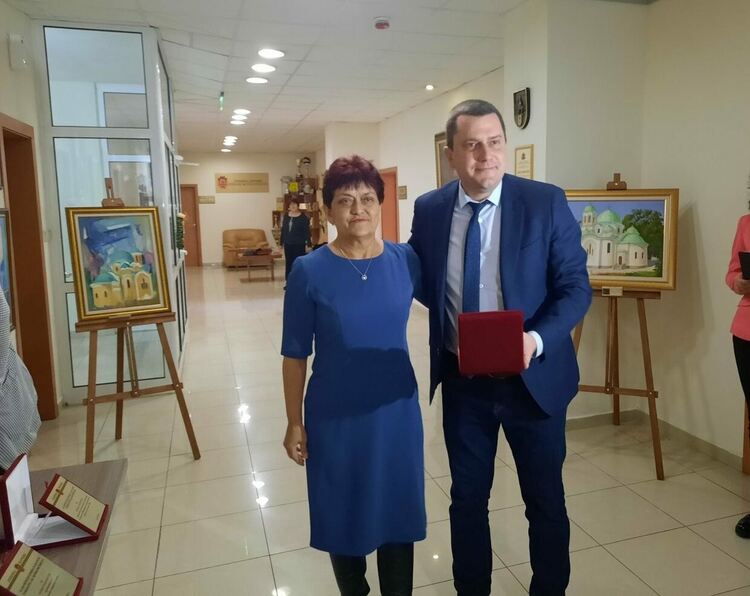 Кметът на Перник Станислав Владимиров връчи годишни награди 