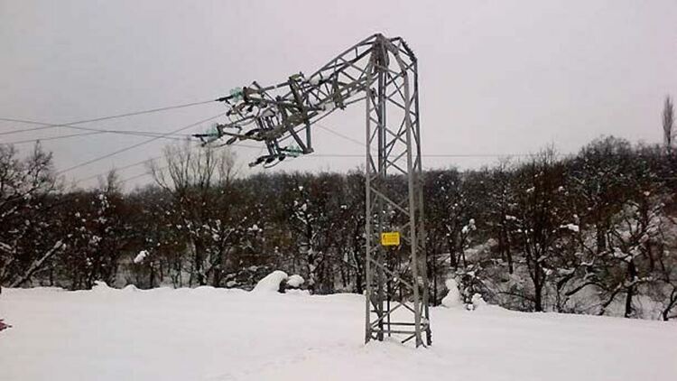 31 населени места в област Смолян все още са без  ток .
