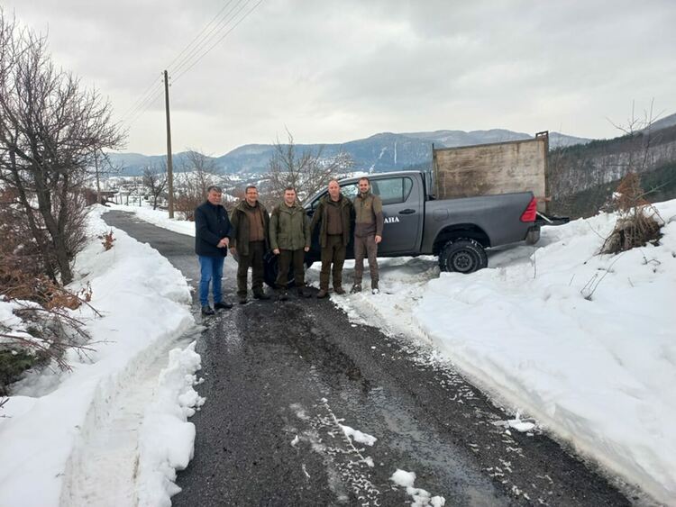 ЛРС „Белите брези“ в Ардино разсели седем лопатара в ловните полета
