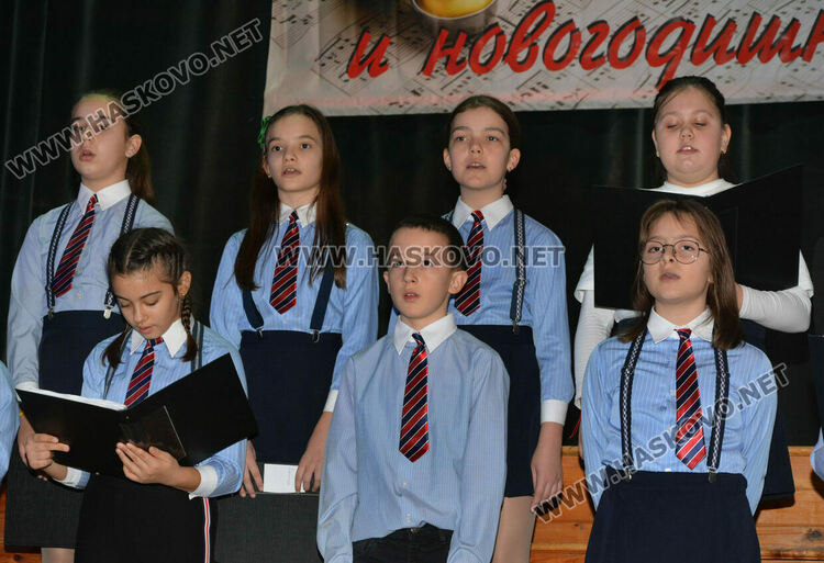 В Хасково започна 6-ото издание на Фестивала на коледната и новогодишната песен