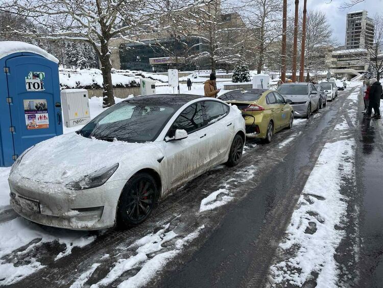 Електромобили направиха демонстрационна обиколка на Родопите