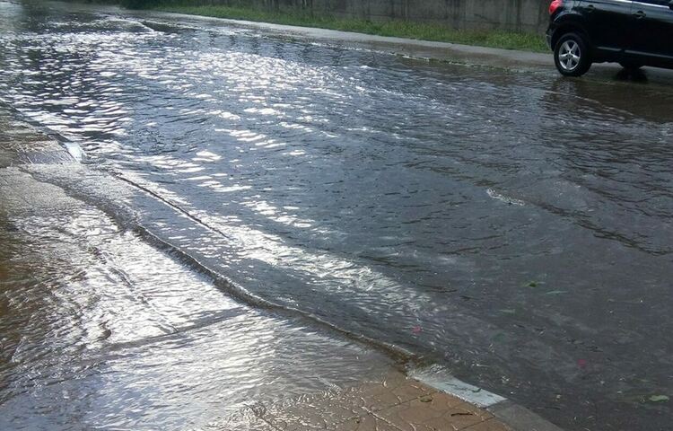 Голяма авария на ул. „Княз Борис I“ в района на р-т „Хипноза“