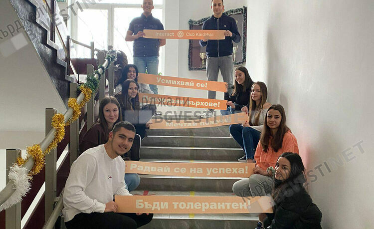 Младите ротарианци с мотивиращи послания в Езиковата гимназия