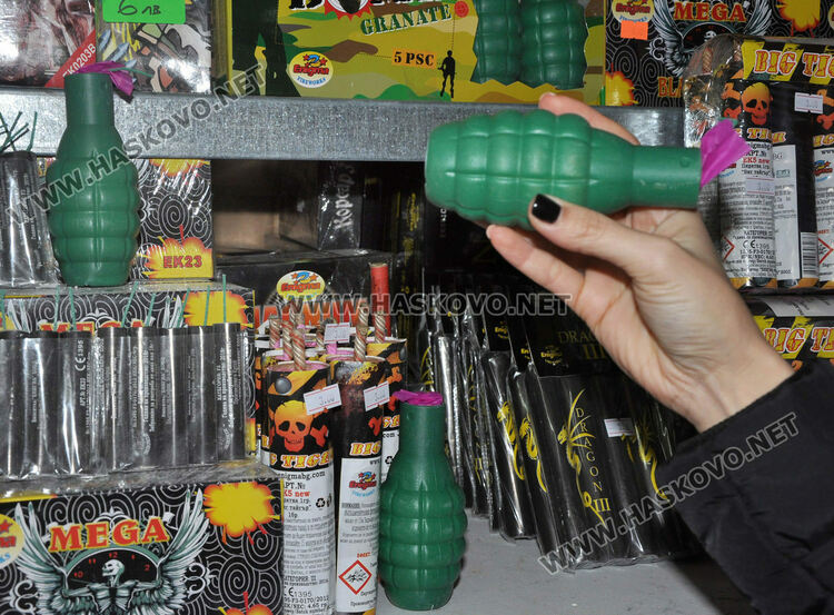 Засилен полицейски контрол по празниците, дебнат за незаконна продажба на пиратки