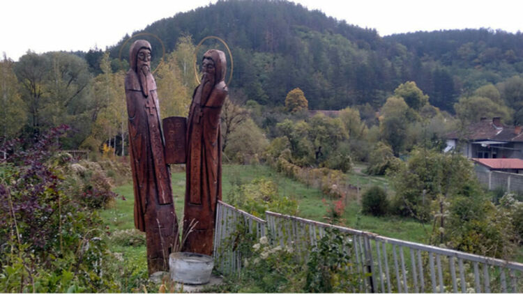 Дървеният паметник на св. св. Кирил и Методий в село Дивля
