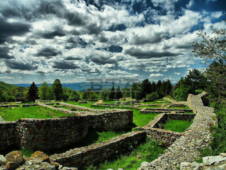 Пернишката крепост ще работи без почивен ден по време на празниците