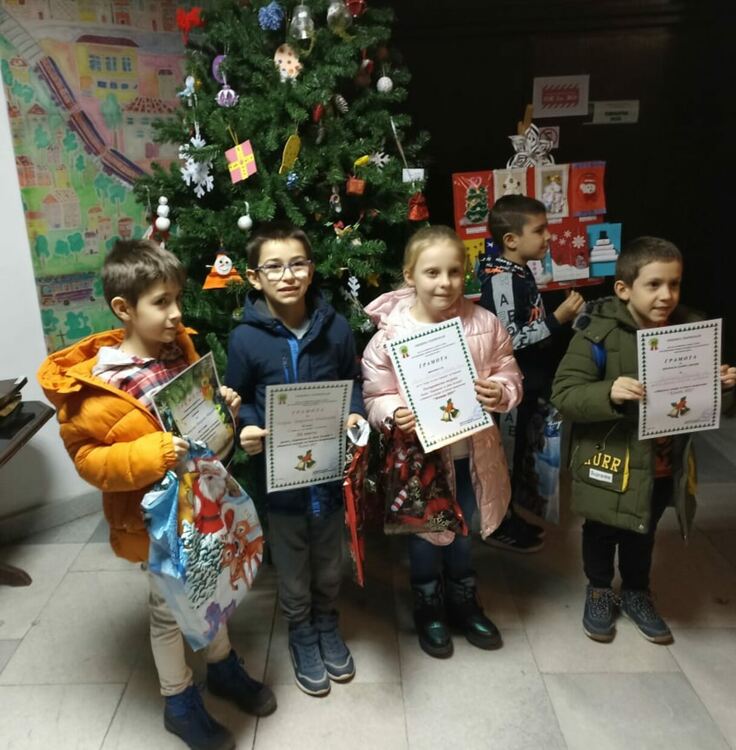 Наградиха победителите в конкурса "Коледа 2021"