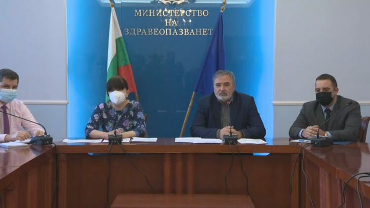 Брифинг на здравните власти за ваксинацията на деца от 5 до 11 години