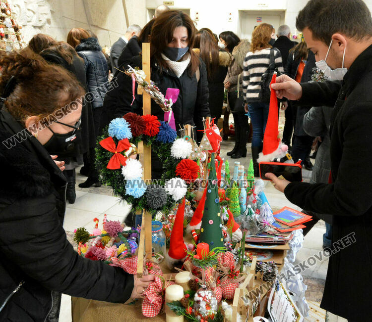 25 учебни заведения подкрепиха базара за създаване на кабинет по репродуктивна медицина