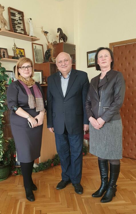 НАП и ОББ дариха електрокардиограф на болницата в Кърджали