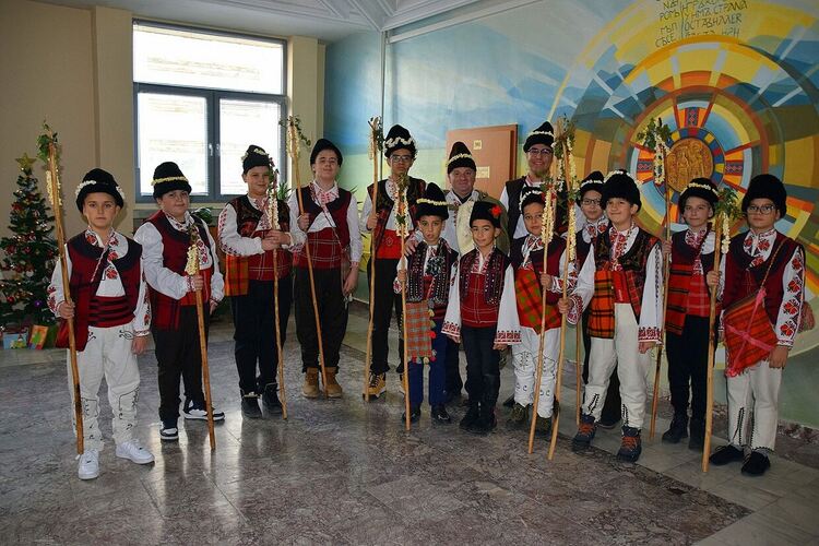 Община Асеновград бе домакин на вълнуващо гостуване на коледари 