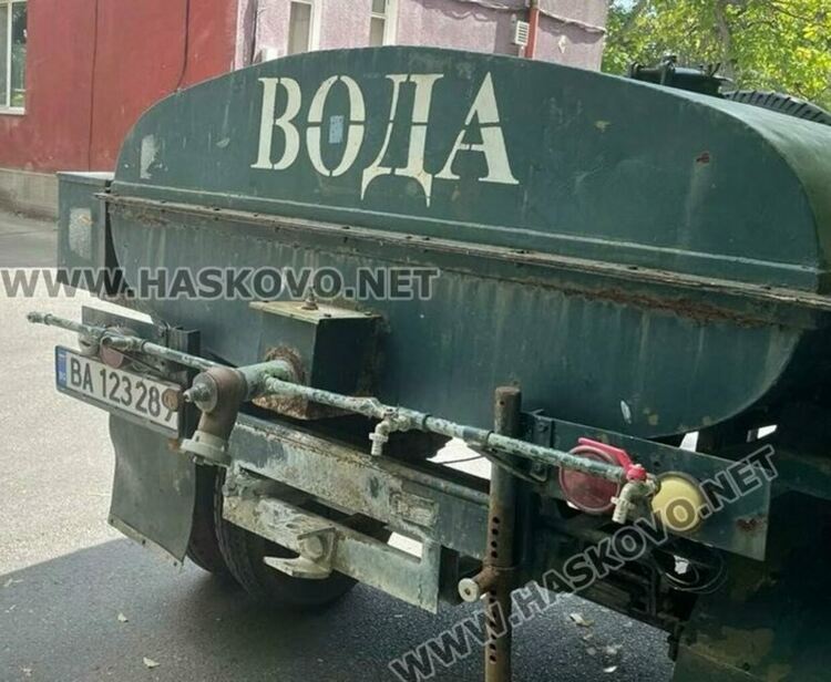 Прибират водоноските от селата Светлина и Владимирово, водата от чешмите е годна за пиене