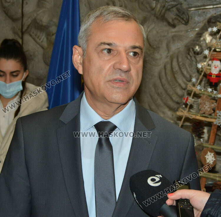 25 учебни заведения подкрепиха базара за създаване на кабинет по репродуктивна медицина