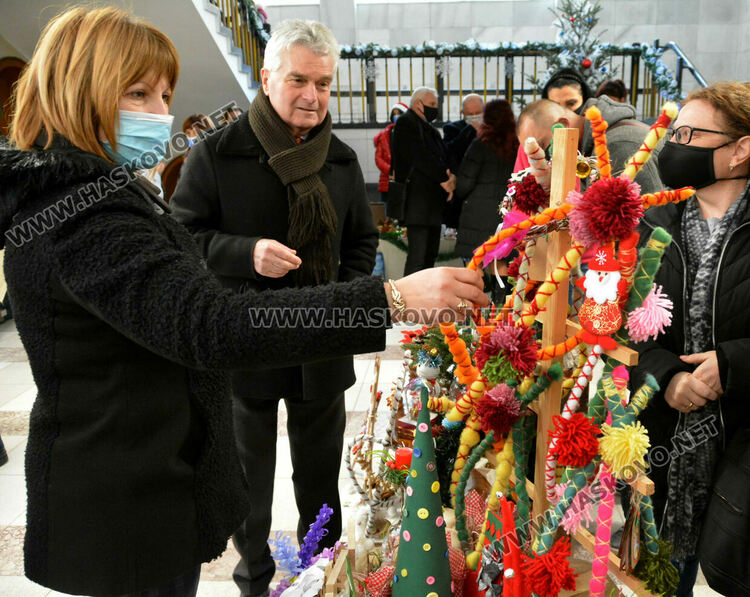 25 учебни заведения подкрепиха базара за създаване на кабинет по репродуктивна медицина