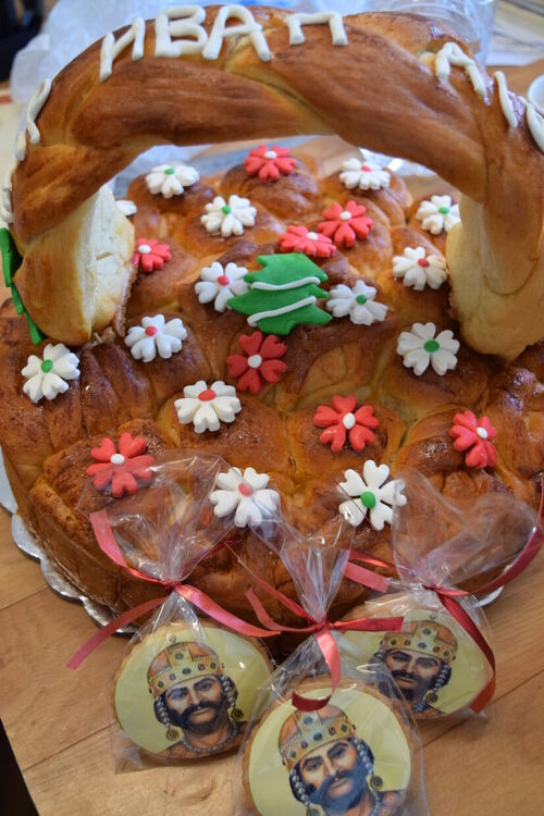 Благотворителен базар в Царската гимназия събра пари за „Българската Коледа“