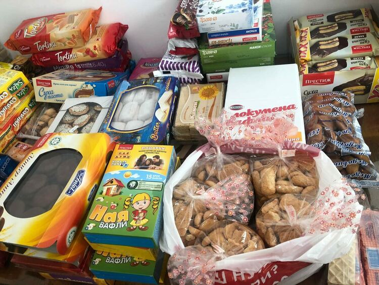 Живеещите в Дома за стари хора във Фатово бяха зарадвани в навечерието на празниците