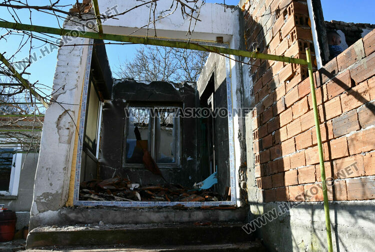 Семейство остана без дом за Коледа след пожар