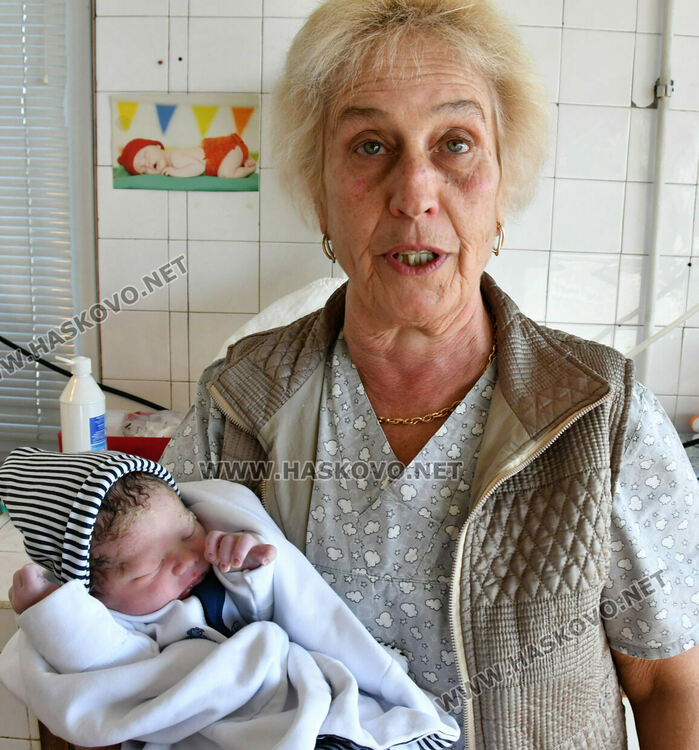 Акушерката Мария Ванчева